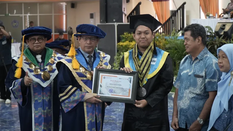 wisuda 89